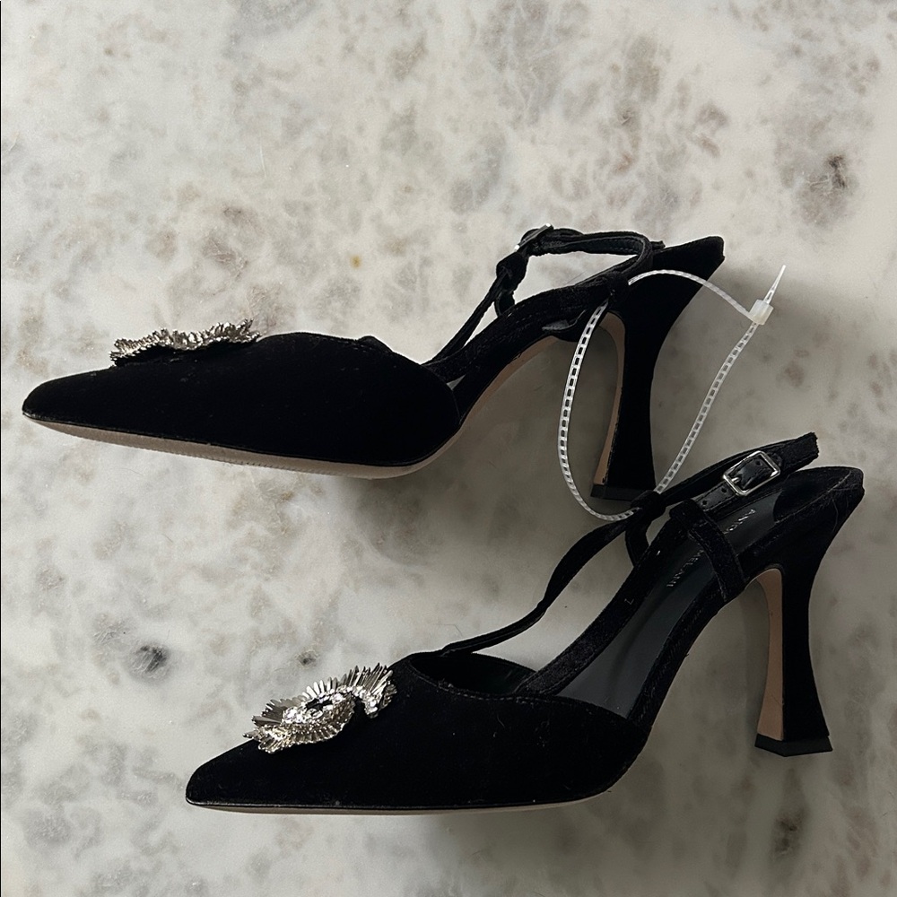 NWT black velvet Antonio Melani sling backs. 9.5 - Picture 5 of 5